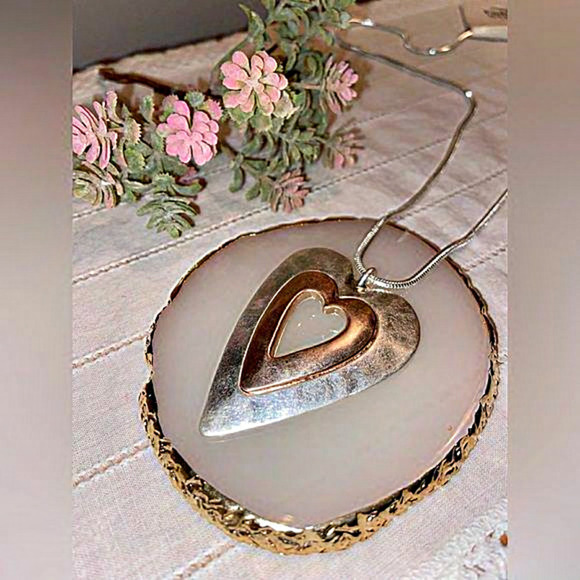 2 for 30$ Woman long chain with oversized double hearted pendant gold and silver - Picture 2 of 8